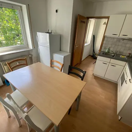 Mit 8 Einzelbetten - Monteure - Kueche Und Parkplatz - Zentrale Lage شقة *