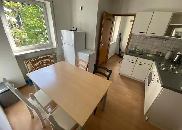 Mit 8 Einzelbetten - Monteure - Kueche Und Parkplatz - Zentrale Lage Apartament *